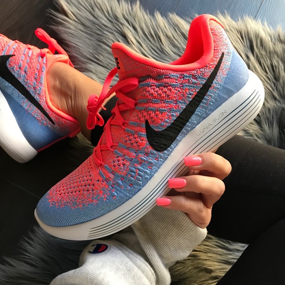 NWOB FLYKNIT LUNAREPIC WOMENS SIZE 10.5 - Picture 5 of 7